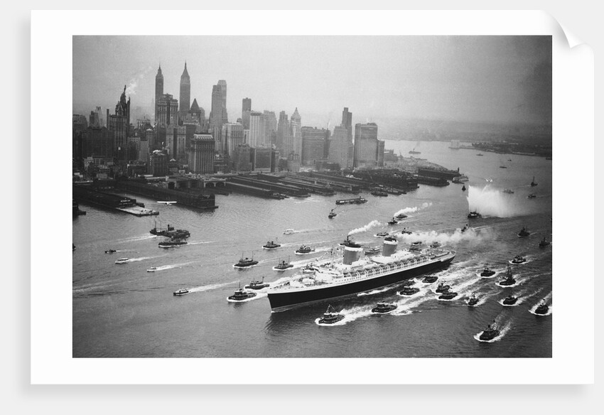 SS United States Arrives in Manhattan by Anonymous