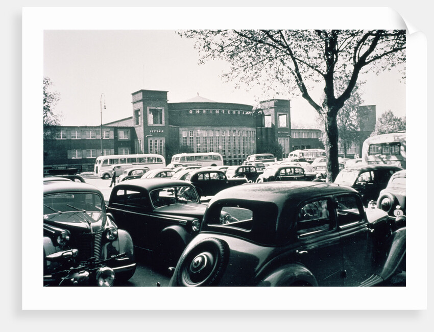 D / Duesseldorf: Historic picture of the Rheinterrasse building with parking cars by Anonymous