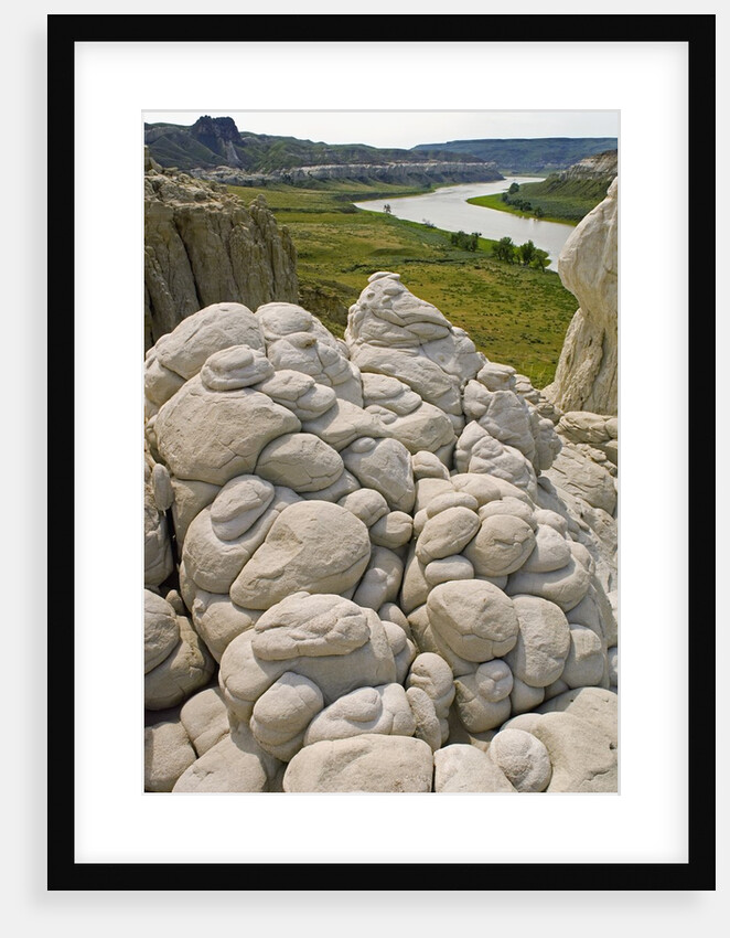 Sandstone Formations on the Banks of the Missouri by Anonymous