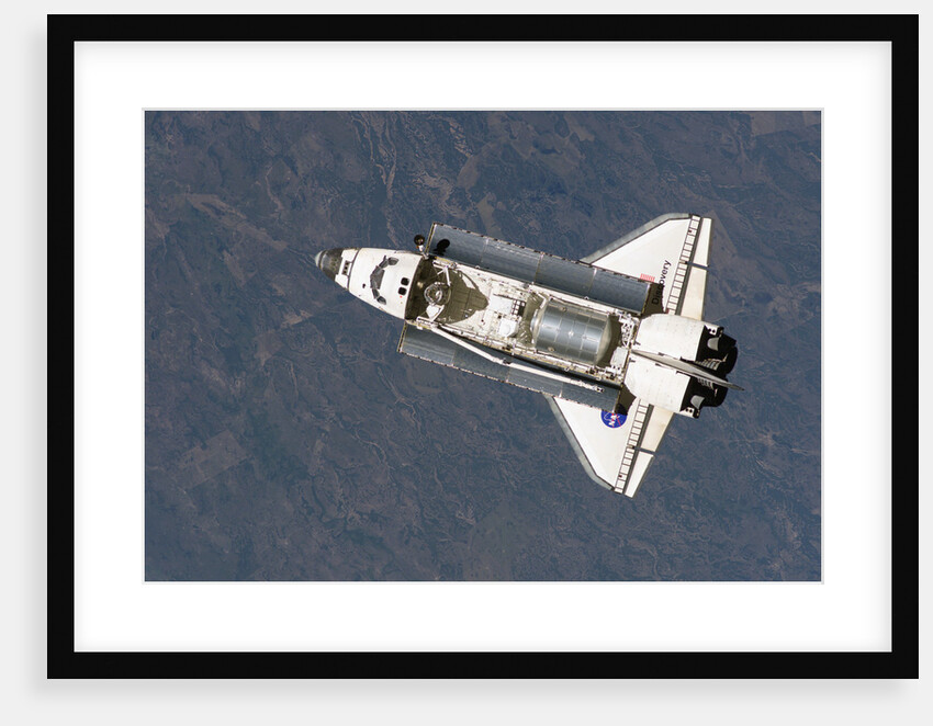 Space Shuttle Discovery by Anonymous