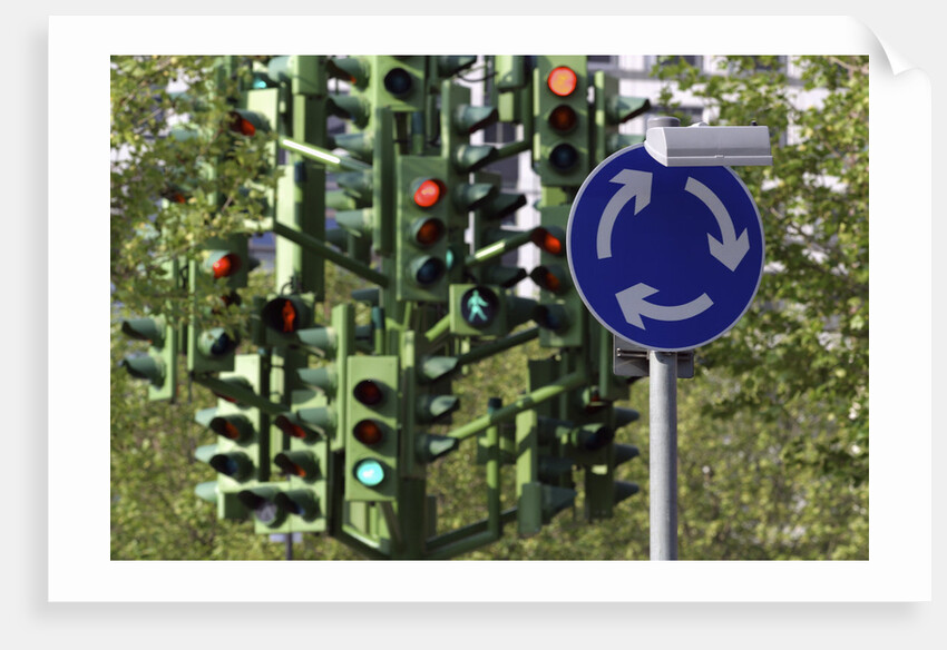 Traffic Light Tree at London Docklands by Anonymous
