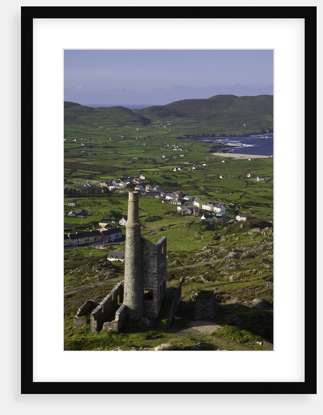 Old copper mine engine house in Allihies by Anonymous