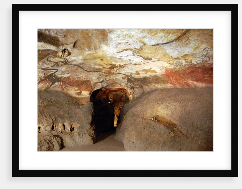Great Hall of Bulls at caves of Lascaux by Anonymous
