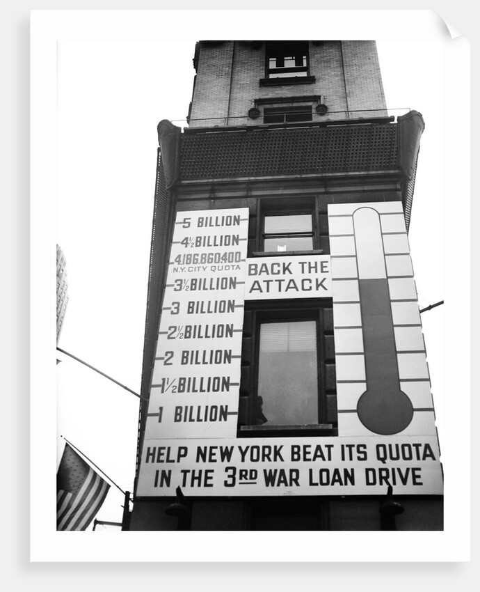 Ew york city times square thermometer sign showing results of war loan drive by Anonymous