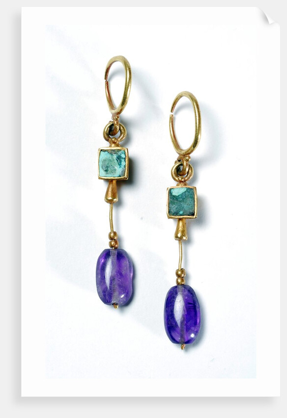 Drop earrings with gold, amethyst and emerald by Anonymous
