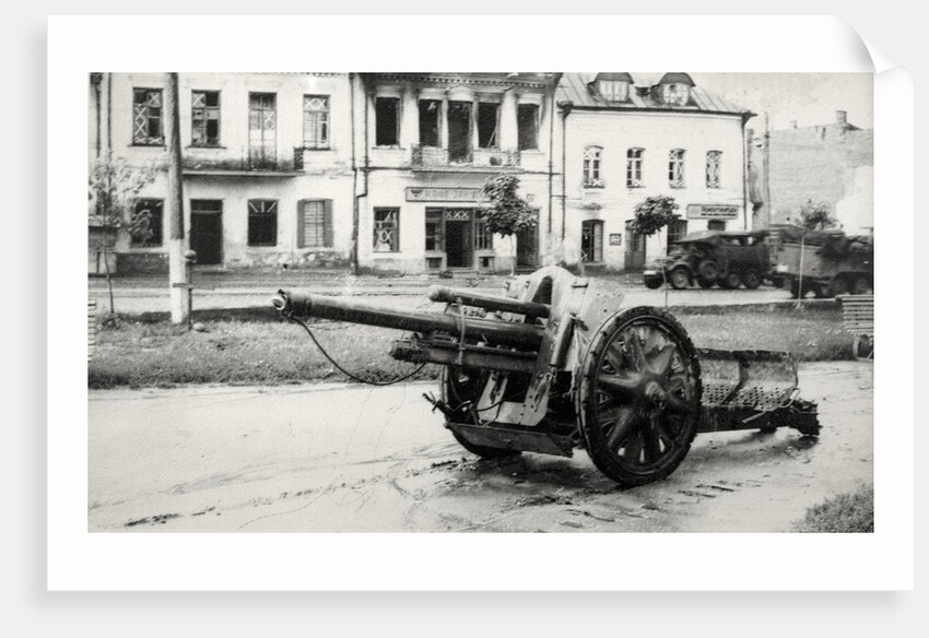 A 10.5 cm leFH 18 howitzer by Anonymous