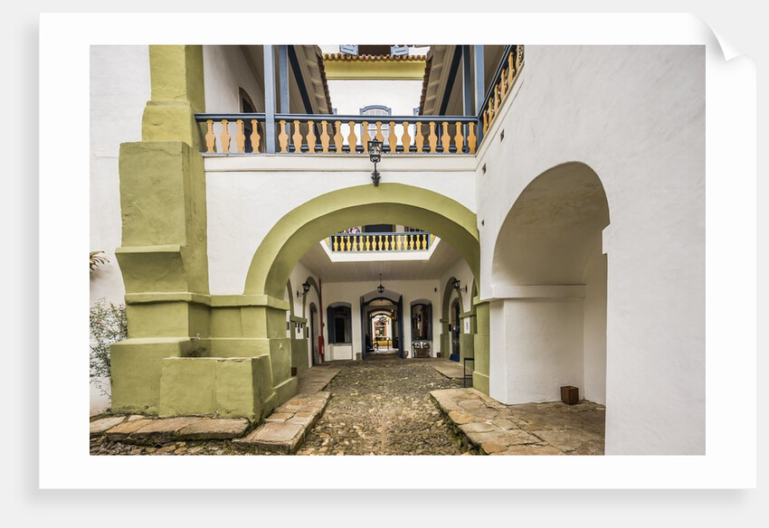 Casa dos Contos (Museum), the courtyard by Anonymous