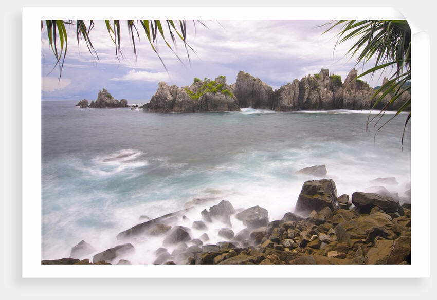 Poetic view of the Shark's Teeth rock formation by Anonymous