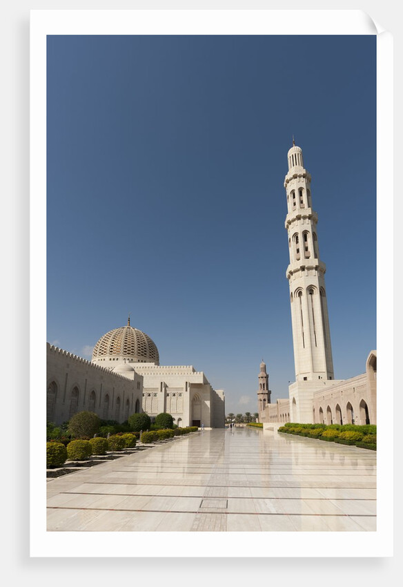 Sultan Qaboos Grand Mosque in Muscat by Anonymous