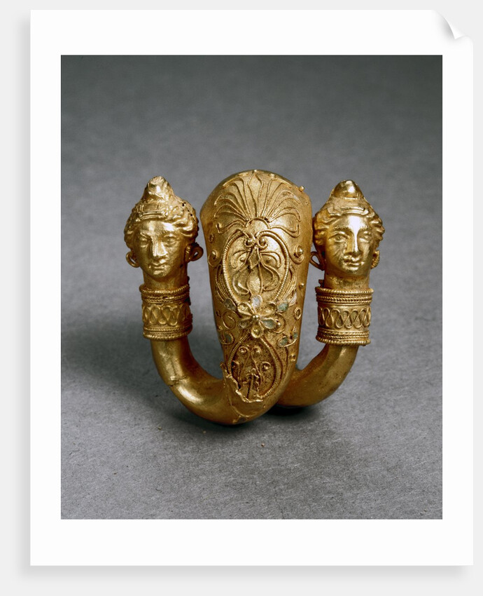 Helix earring with female two-fronted protomes, end 4th-beginnin by Anonymous