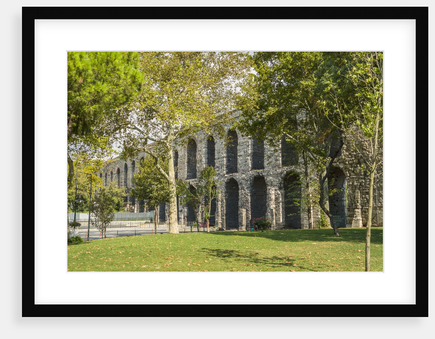 Valente Aqueduct by Anonymous