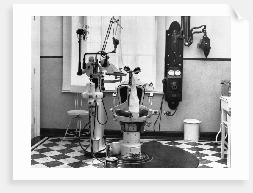 White House Dental Clinic by Anonymous