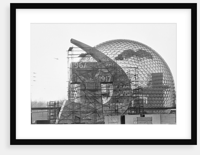 Soviet and American Expo Pavilions by Anonymous
