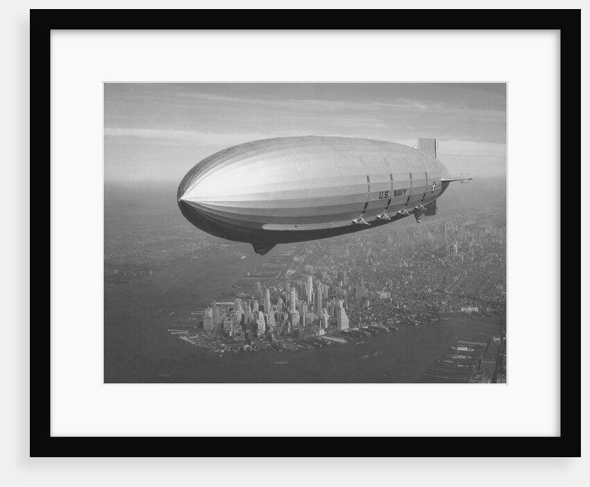 Dirigible Macon Over New York City by Anonymous