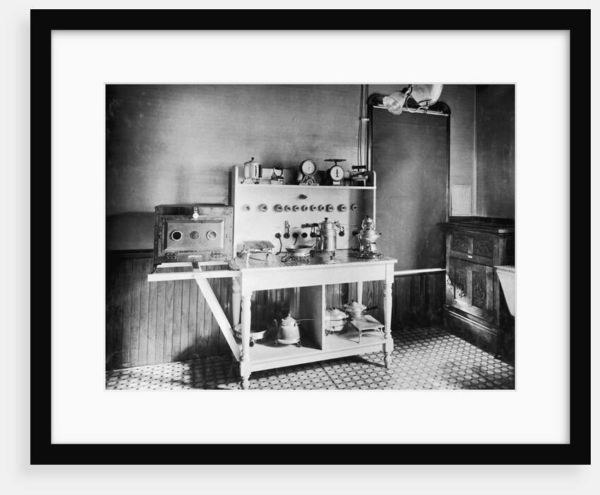 Electrical Heating and Cooking Appliances by Anonymous