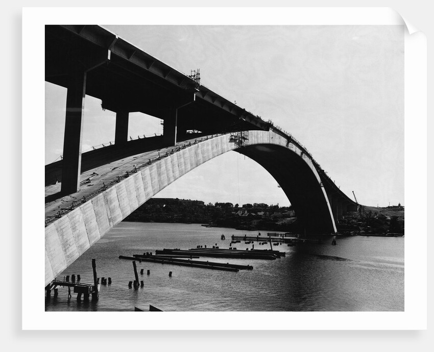 Construction of the Gladesville Bridge by Anonymous