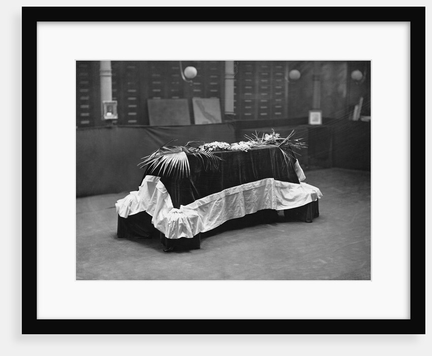 Coffin of David Livingstone by Anonymous