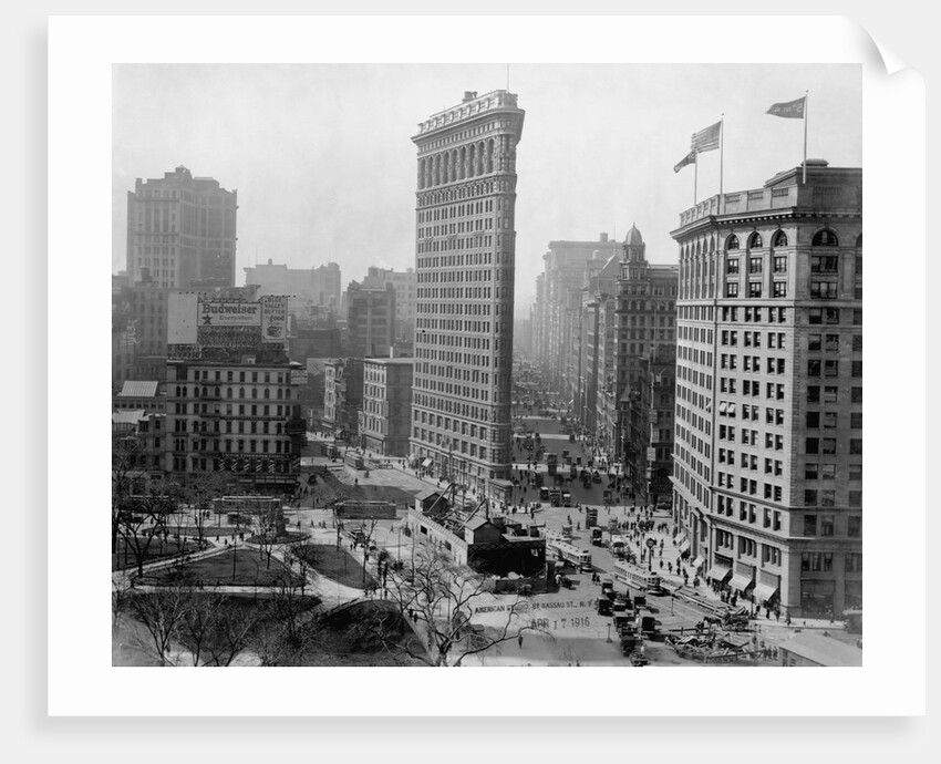 Flatiron Building, 1916 by Anonymous