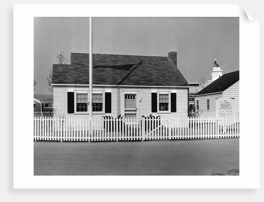 $2500 House at New York Fair by Anonymous