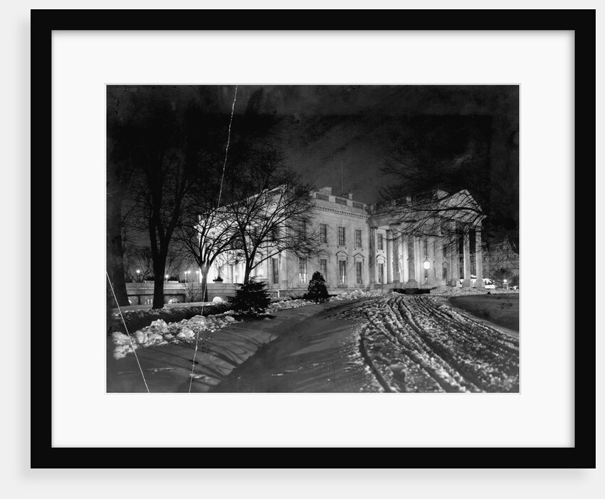 White House at Night by Anonymous