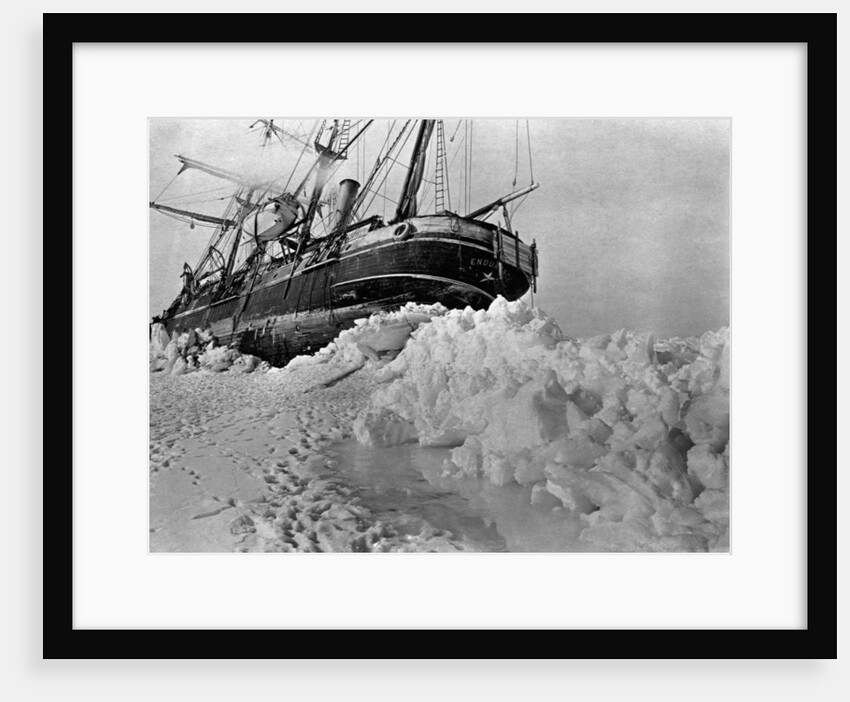 The "Endurance" Photo. co. by Underwood & Underwood, 1916 by Anonymous