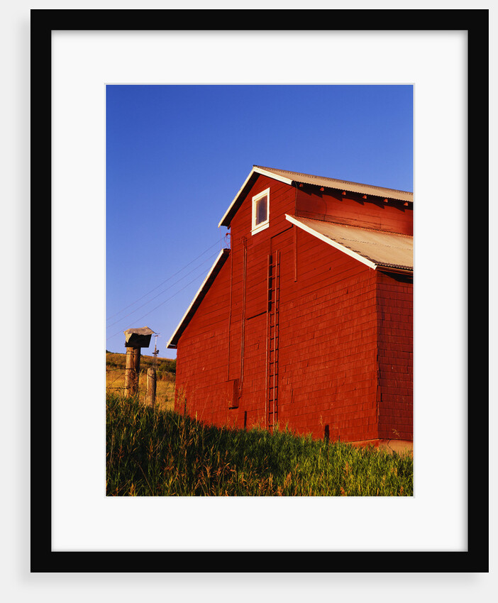 Red Barn by Anonymous