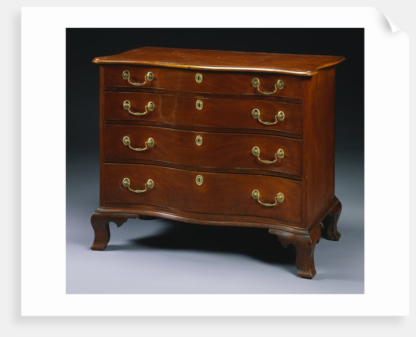 New England Chippendale Mahogany Serpentine-Front Chest-of-Drawers by Anonymous