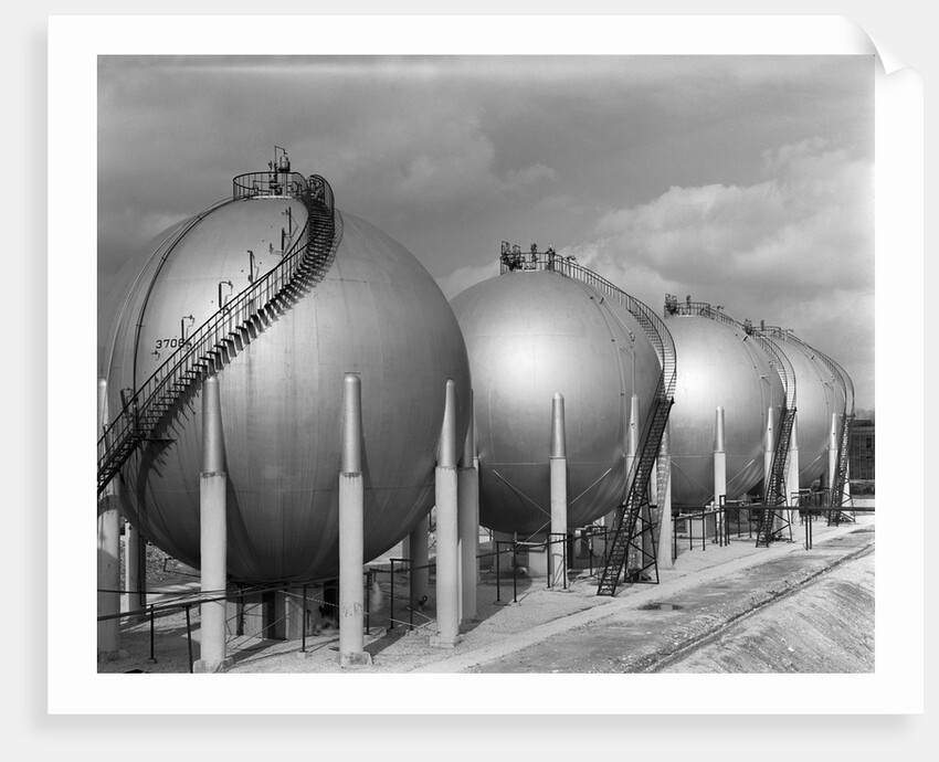 Texaco Oil Refinery by Anonymous