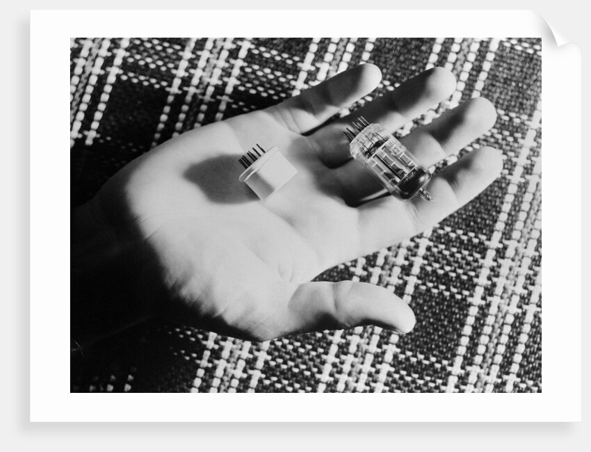 New and Old Electronic Components by Anonymous