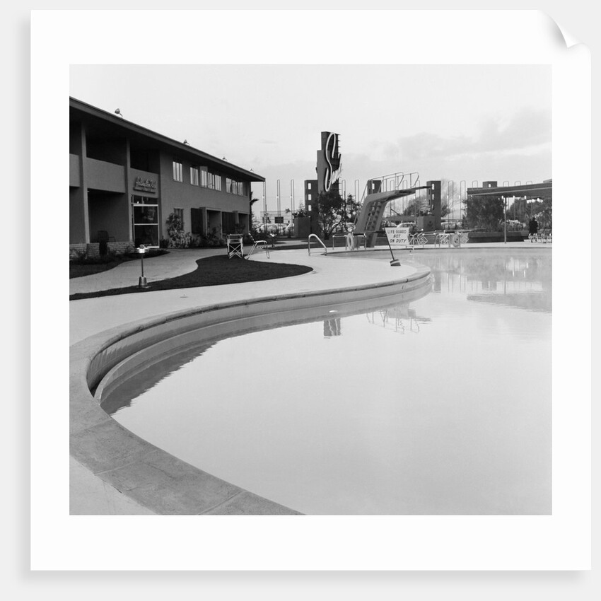 Sands Hotel Swimming Pool by Anonymous
