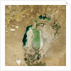 Satellite view of the Aral Sea in 2005, with the 1960 shoreline super-imposed by Anonymous