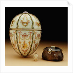 Faberge Kelch Bonbonniere egg pictured with its surprises by Anonymous