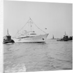 View of Christina Arriving with Winston Churchill and Aristotle Onassis by Anonymous