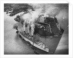 Liner Queen Mary at Southampton by Anonymous