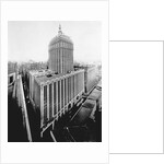 The Grand Central Building in Manhattan by Anonymous