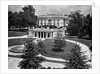 Fountain Outside White House by Anonymous