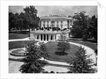 Fountain Outside White House by Anonymous