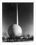 Terpishor Trylon at New York World's Fair by Anonymous