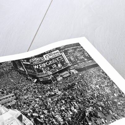 VE day crowds flood Piccadilly Circus by Associated Newspapers