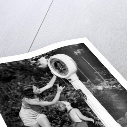 Seaside weighing machine by Associated Newspapers