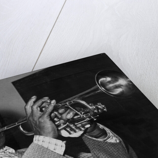 Louis Armstrong plays by Associated Newspapers