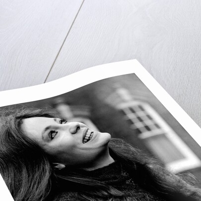 Jaqueline Bisset smiles by Associated Newspapers