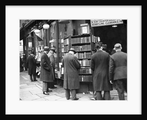 Browsing the books by Associated Newspapers