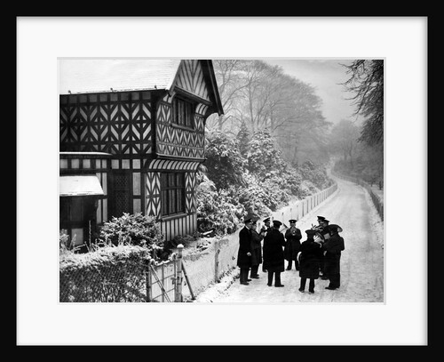 Salvation Army band in the snow by Associated Newspapers