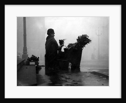 Piccadilly flower seller by Associated Newspapers