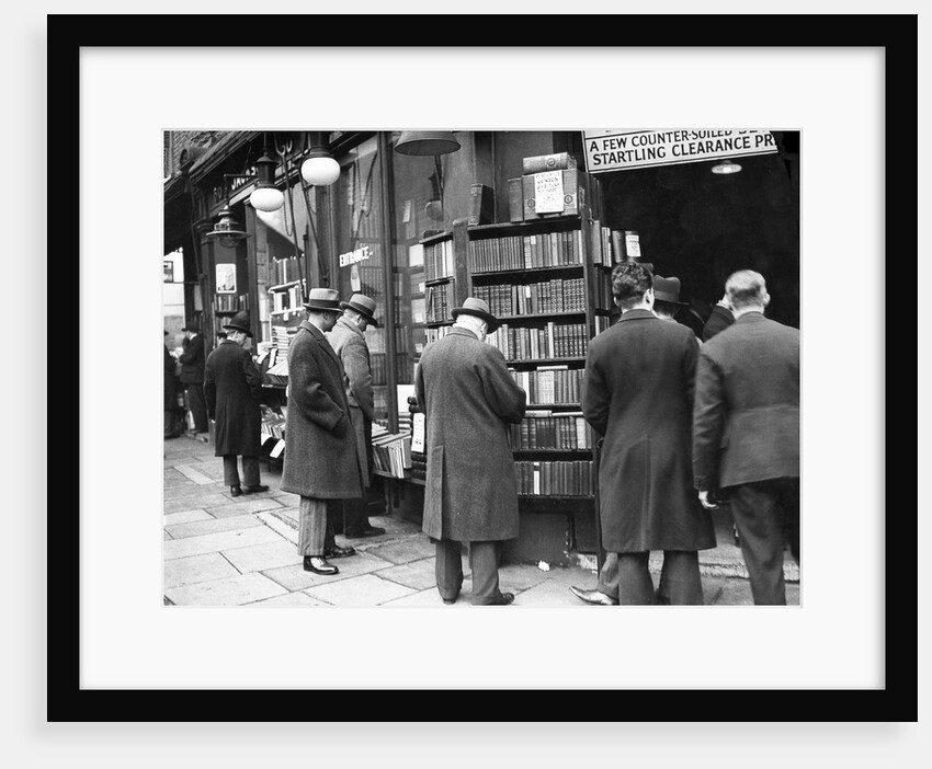 Browsing the books by Associated Newspapers