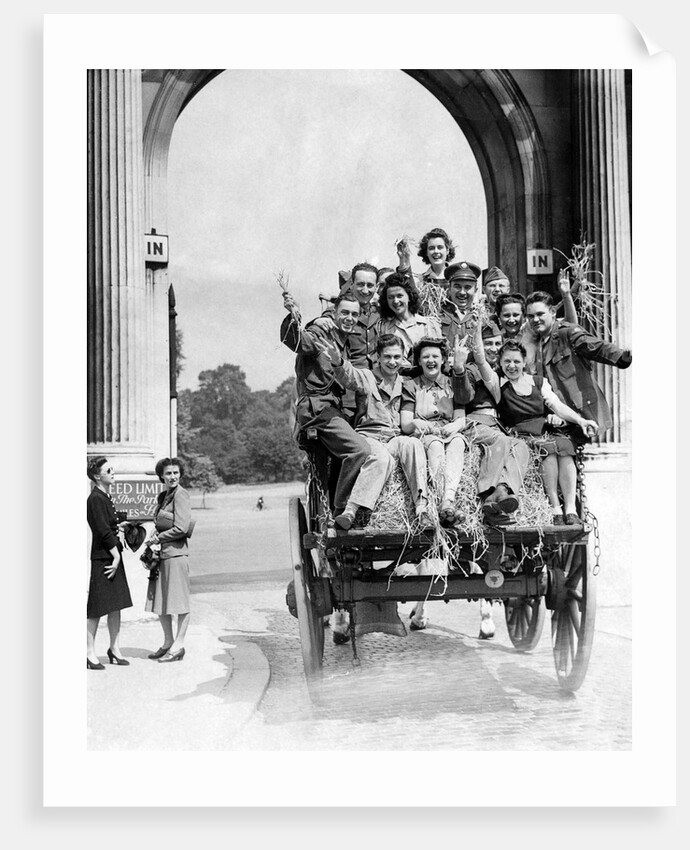 Hay cart ride in Hyde Park London by Associated Newspapers
