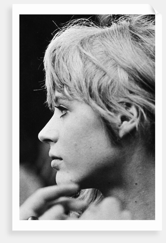 Marianne Faithfull in profile by Associated Newspapers