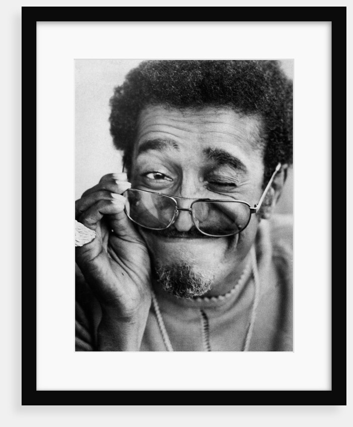 Sammy Davis Jr. clowning around by Associated Newspapers