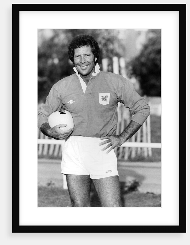 Tom Jones, singer by Associated Newspapers